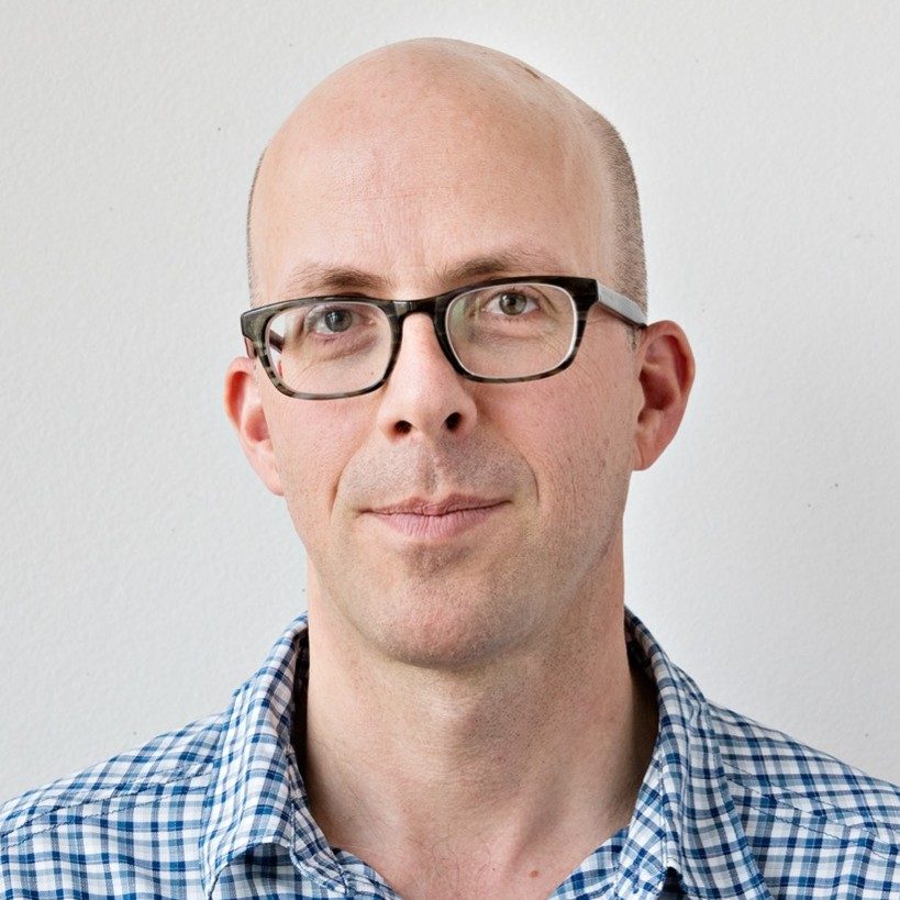 Peter Everett headshot